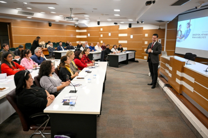 İzmir'de Bornova Muhtarlar Akademisi başladı