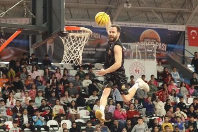 Kocaeli'de Başkan Büyükakın’dan gençlere “Kardeş Pası”