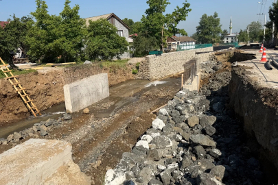 Düzce Aydınpınar’da hasar gören köprüler yenileniyor