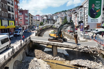 Ordu’da Bülbül Deresi üzerindeki köprü yenileniyor