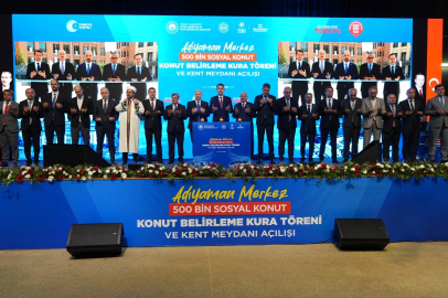 Adıyaman’da 4 bin 905 sosyal konut için kura çekildi... Yeni kent meydanı açıldı
