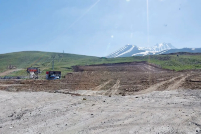 Erciyes Kayak Merkezi'nde kış sezonu hazırlıkları sürüyor