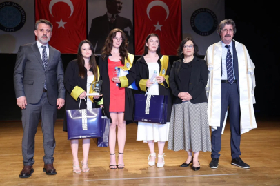 Bursa Büyükşehir Başkan Vekili Şahin Biba’dan genç mimarlara tavsiye
