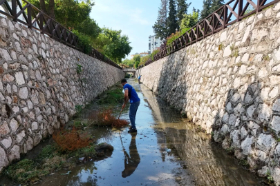 Antalya Konyaaltı’nda kapsamlı kanal temizliği