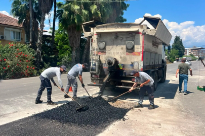 Antalya Finike’de yollar yenileniyor