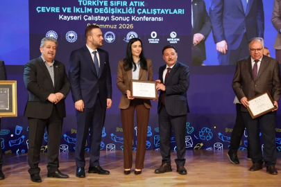 Kayseri Büyükşehir'e 'sıfır atık' plaketi