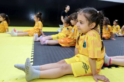 Konya Karatay'da yaz spor okulları açıldı