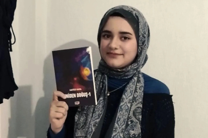 13 yaşındaki Ağrılı Hatice Kaya ilk romanını yayımladı