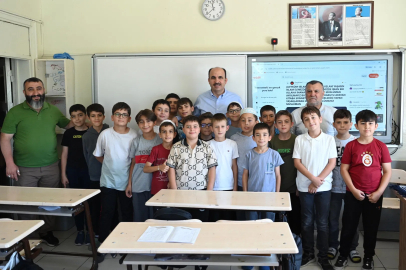 Konya'da Başkan Altay hafızlık eğitimi alan kursiyerlerle buluştu