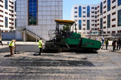 İstanbul Maltepe’de asfalt serim çalışmaları sürüyor
