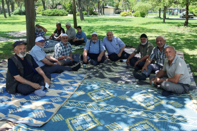 Konya Karatay'da emekliler Şehir Parkı'nda buluştu