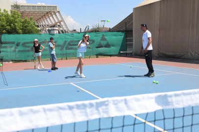 Sakarya'da Yaz Tenis Kursu'na yoğun ilgi
