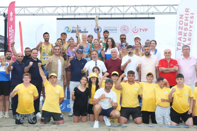 Trabzon’da plaj voleybolu heyecanı