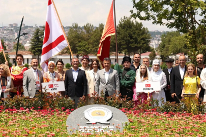 12 ülkeden dansçılar Samsun'da Başkan Doğan’ı ziyaret etti