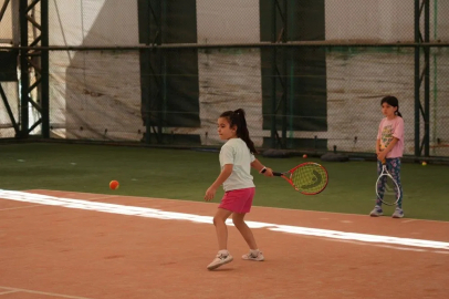 Diyarbakır’da tenis kortlarına yoğun ilgi