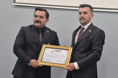 Alperen Ocakları Darıca'da yeni dönem... Adem Akkaş mazbatasını aldı