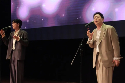 Güney Koreli Müzik Grubu Hoondoo Türkçe şarkıları Çanakkale'de seslendiridi