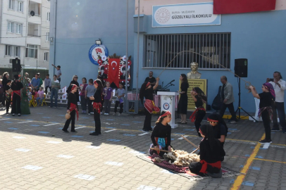 Mudanya’da İlköğretim Haftası'na renkli kutlama