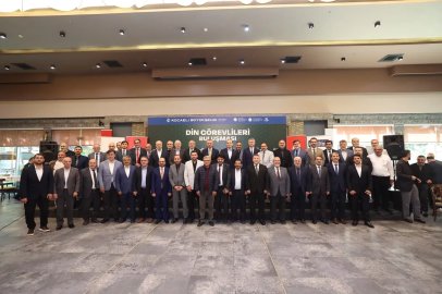 Kocaeli'de Başkan Büyükakın, 12 ilçeden din görevlileri ile bir araya geldi