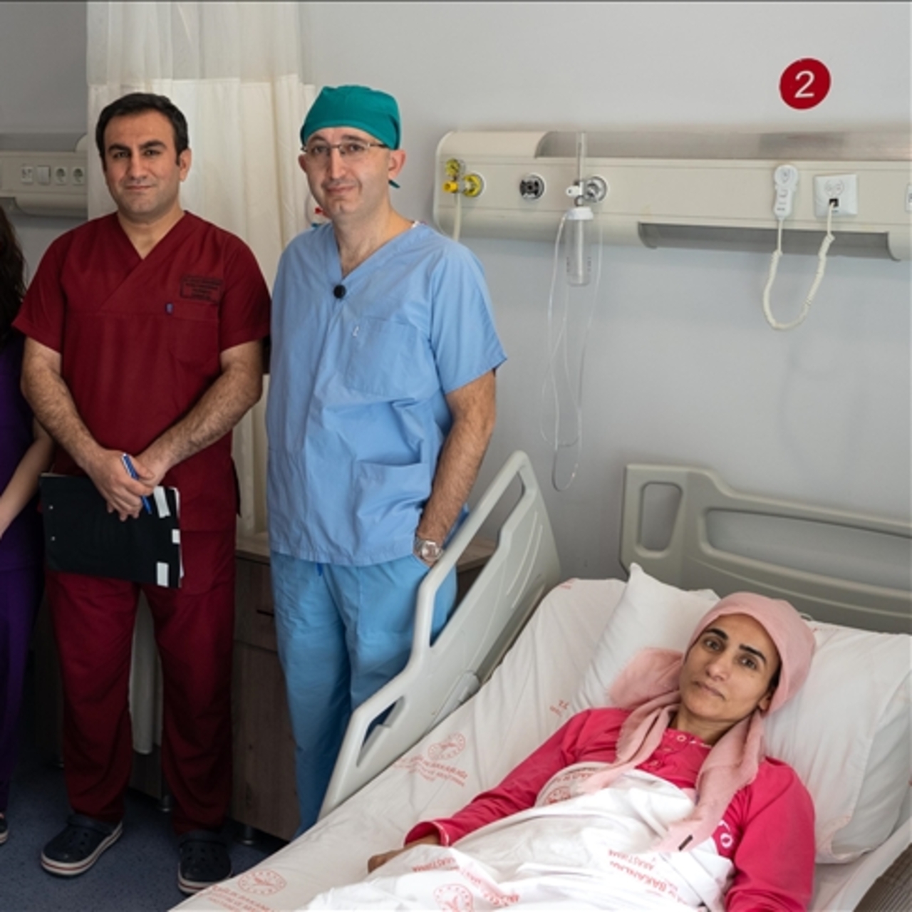 Karın ağrısı şikayetiyle hastaneye gitmişti! Rahminden 7 kiloluk kitle çıkarıldı