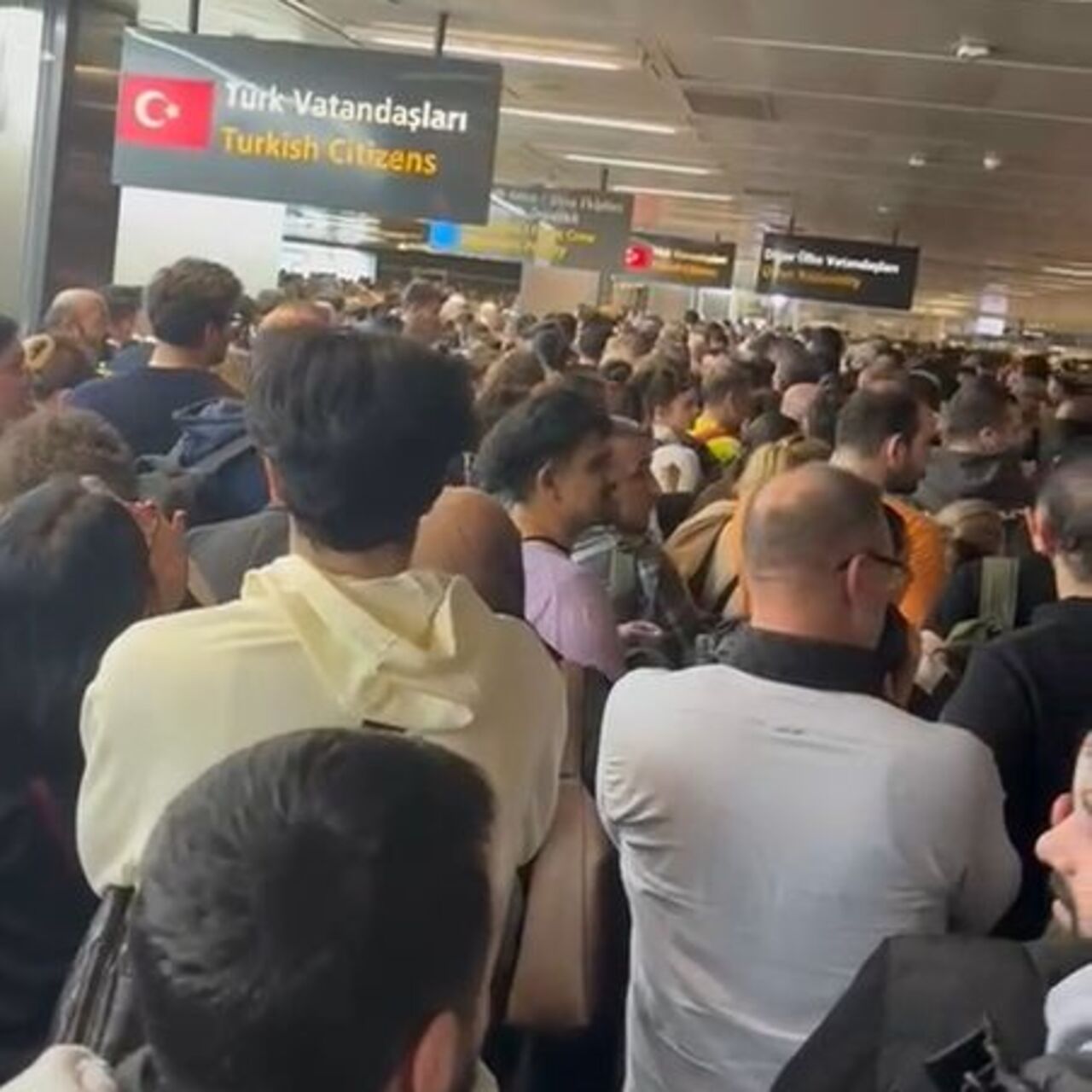Sabiha Gökçen’de ‘Polnet’ kuyruğu