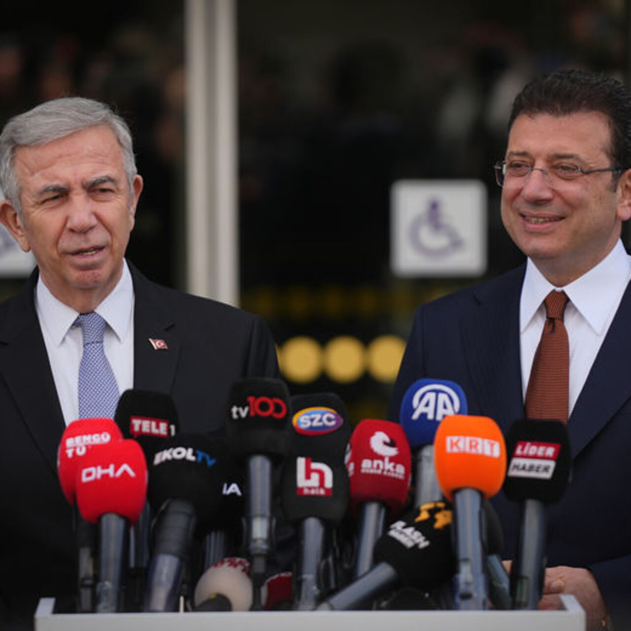 Mansur Yavaş’tan, Ekrem İmamoğlu’na ziyaret