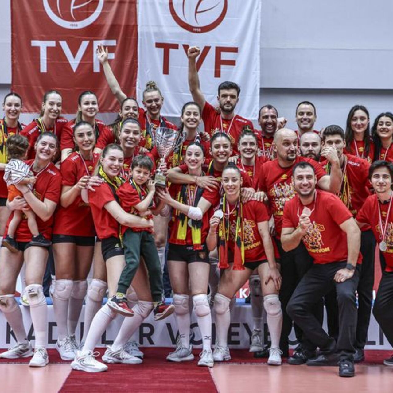 Göztepe’de Sultanlar Ligi coşkusu