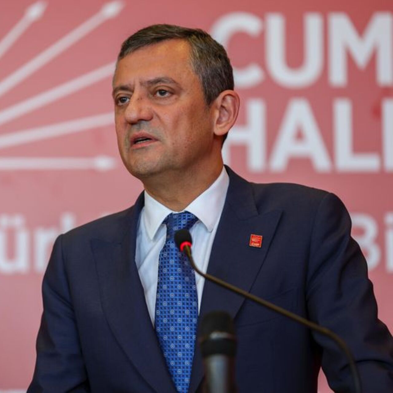Özgür Özel Saraçhane’de konuşuyor