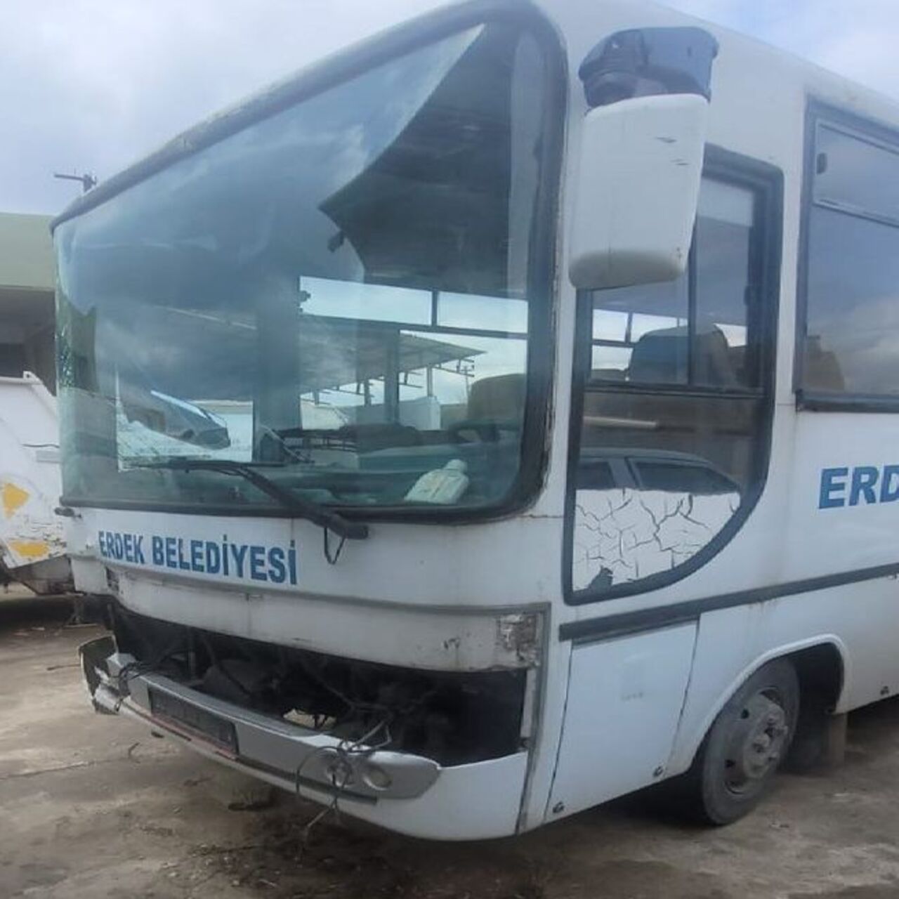 Belediye aracıyla 7 araca çarptı