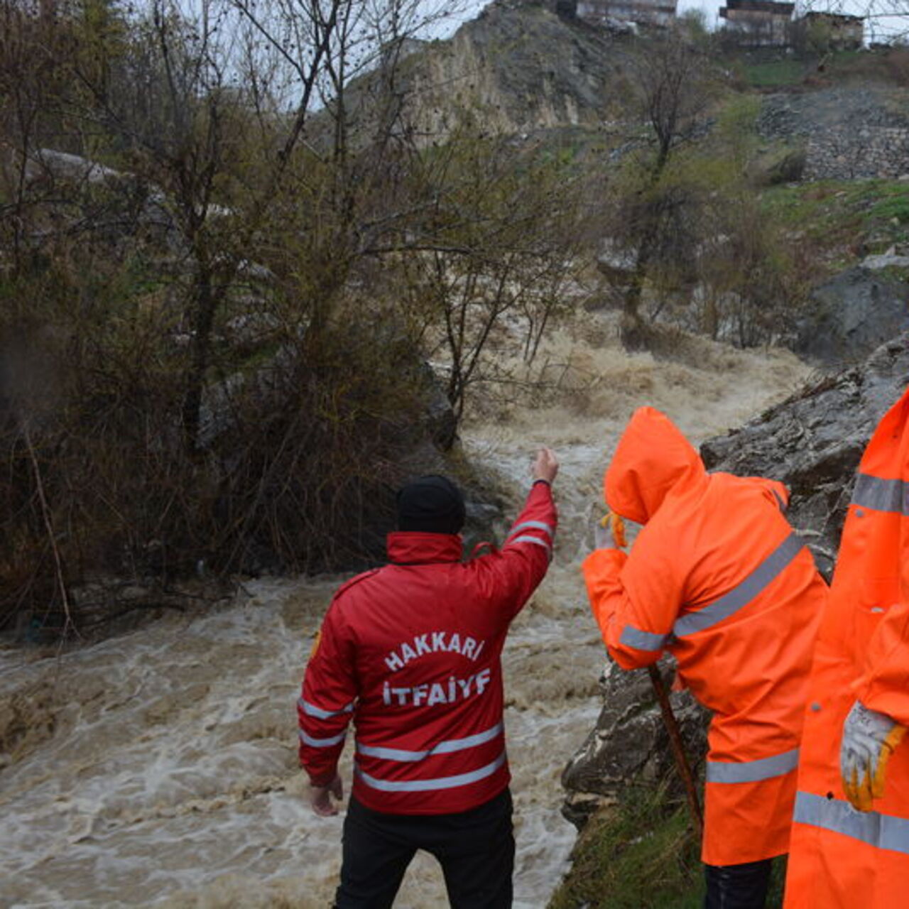 Hakkari’de yaşlı kadın aranıyor