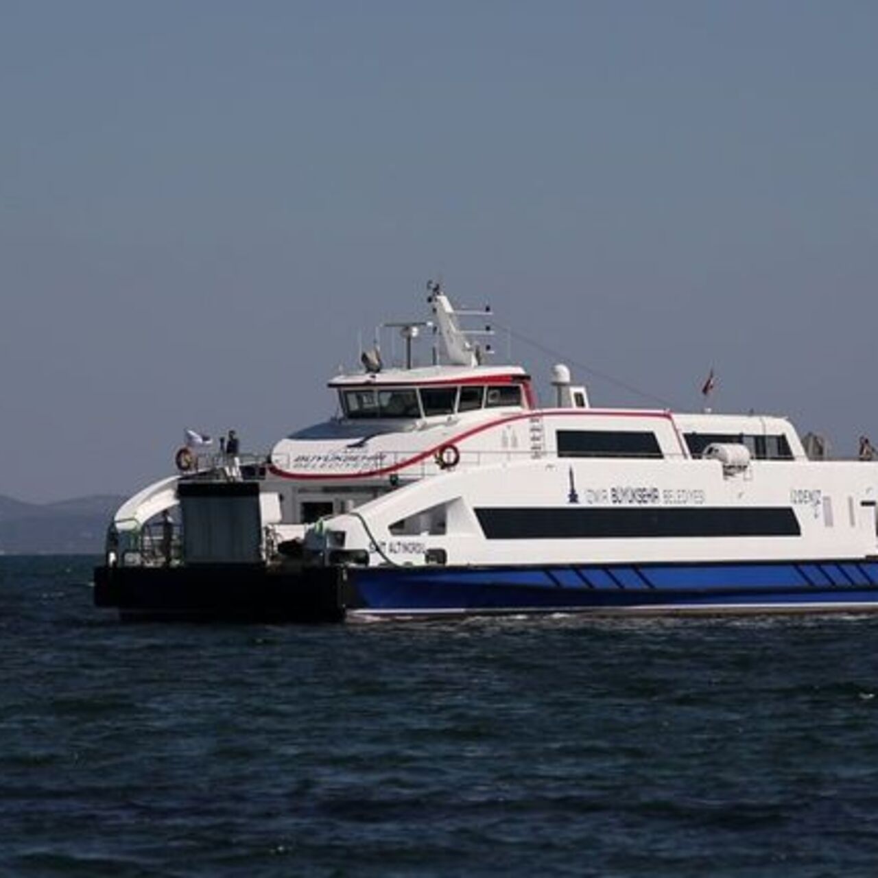 İZDENİZ’den yaz boyunca Çeşme ve Sakız seferi