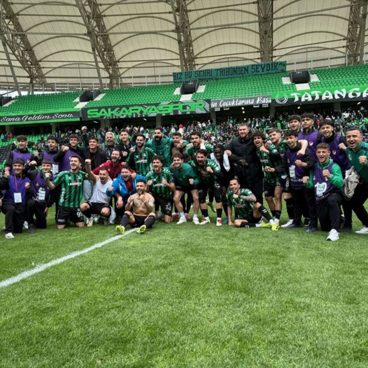Sakaryaspor tek attı 3 aldı!