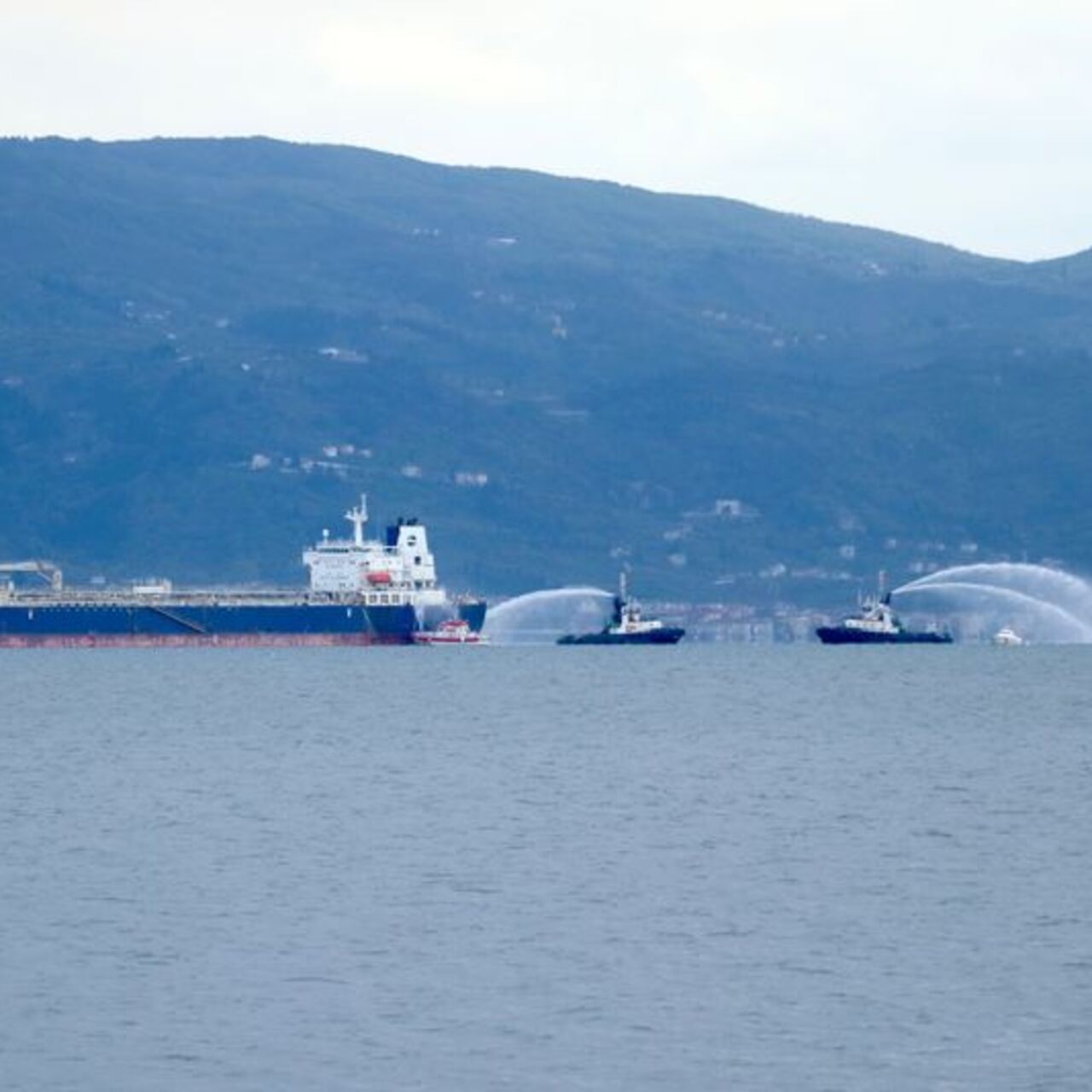 Ham petrol tankerinin makine dairesinde yangın