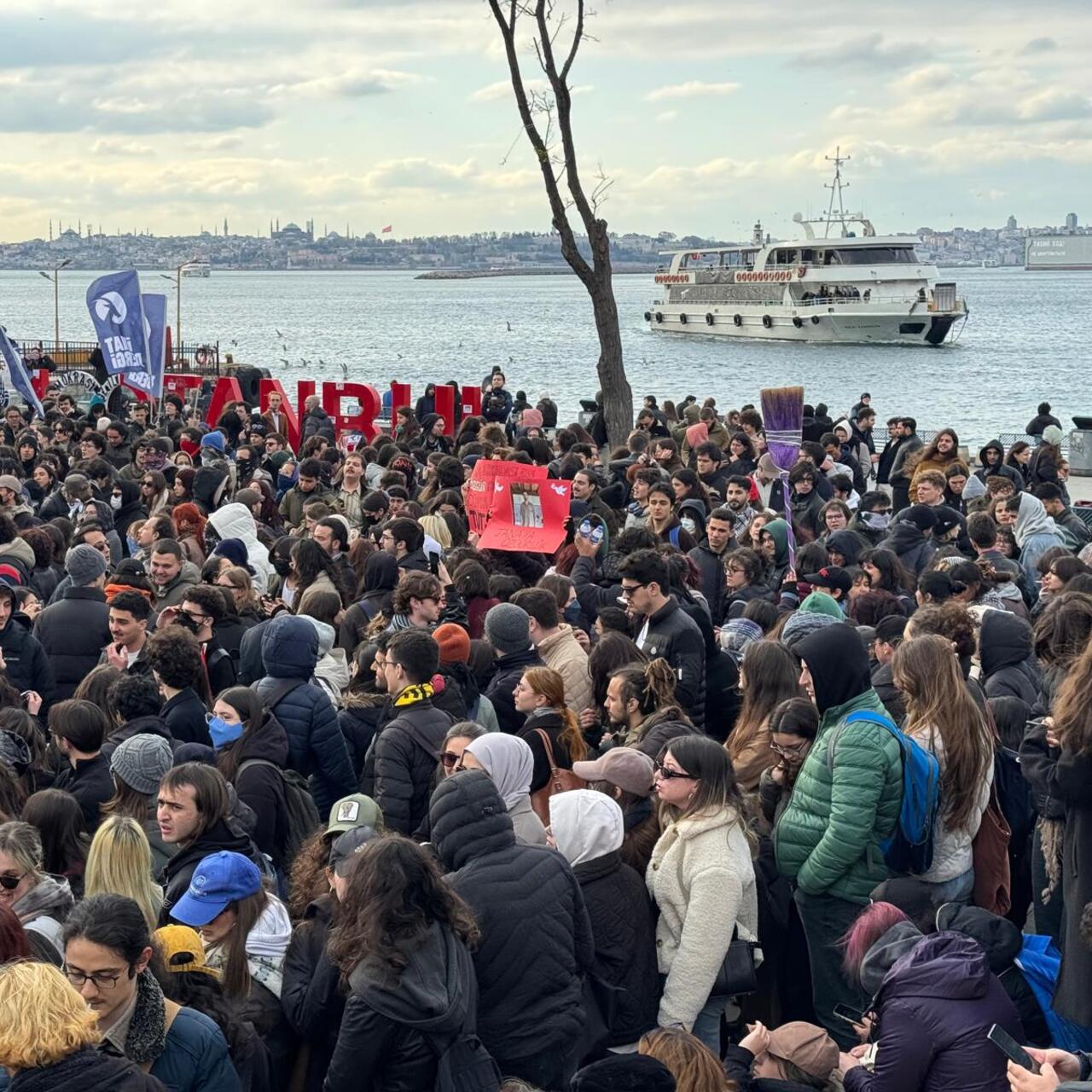 Tutuklu öğrenciler için Kadıköy’de eylem