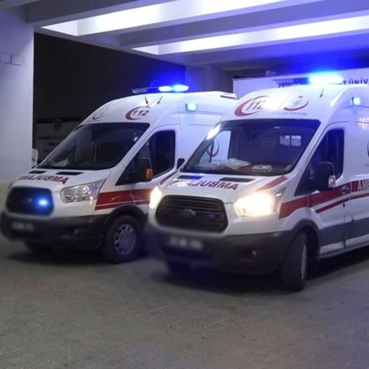 Elazığ’da otomobil şarampole devrildi: 1 ölü, 2 yaralı