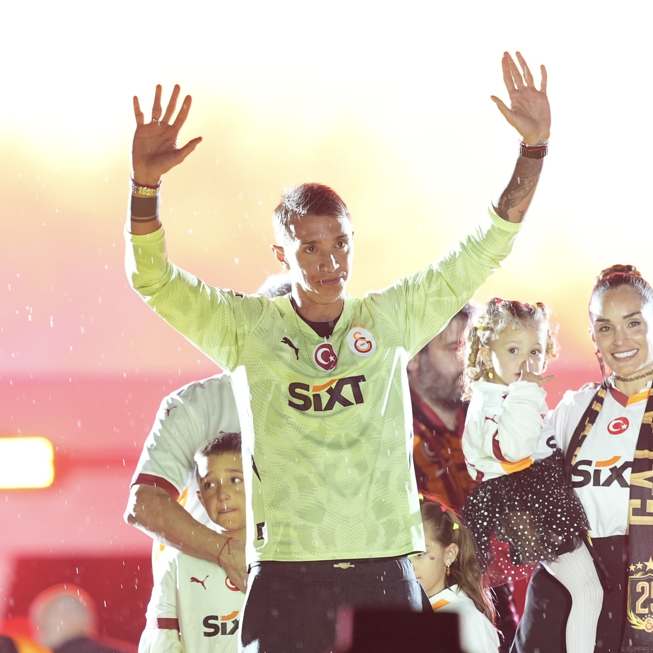 Muslera Galatasaray’a veda etti!