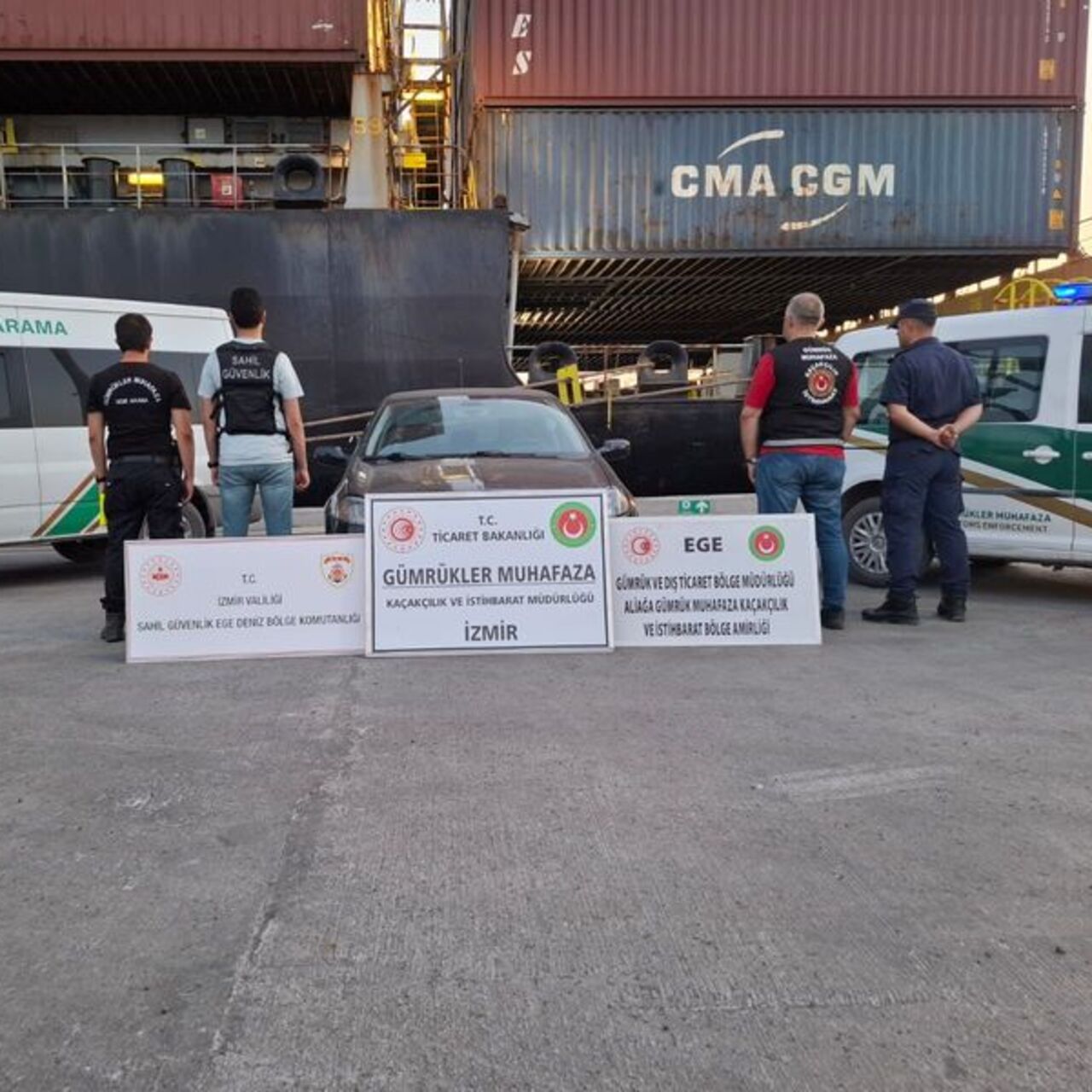 İzmir’de 54 ton kaçak akaryakıt ele geçirildi