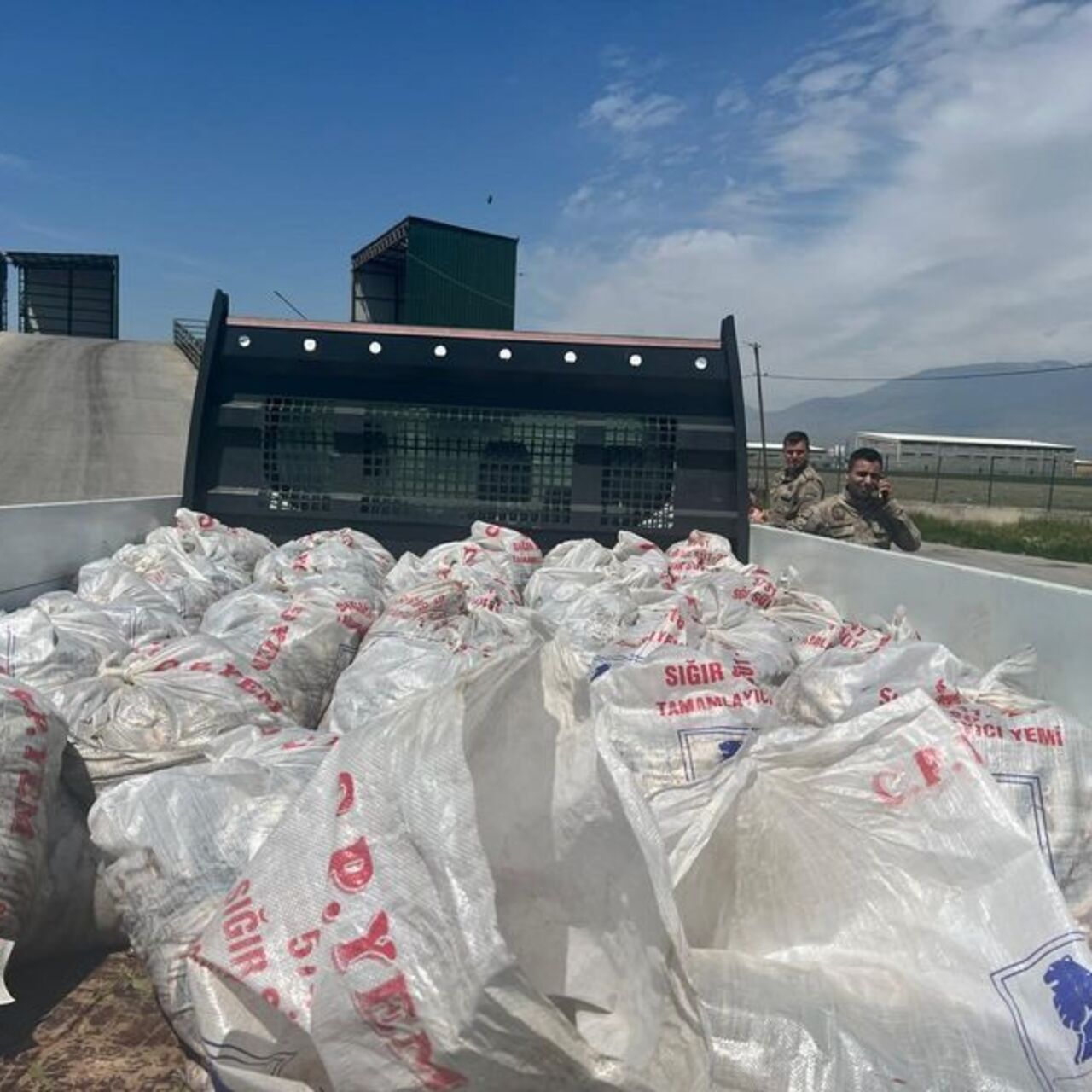 Ağrı’da 2 ton inci kefali ele geçirildi
