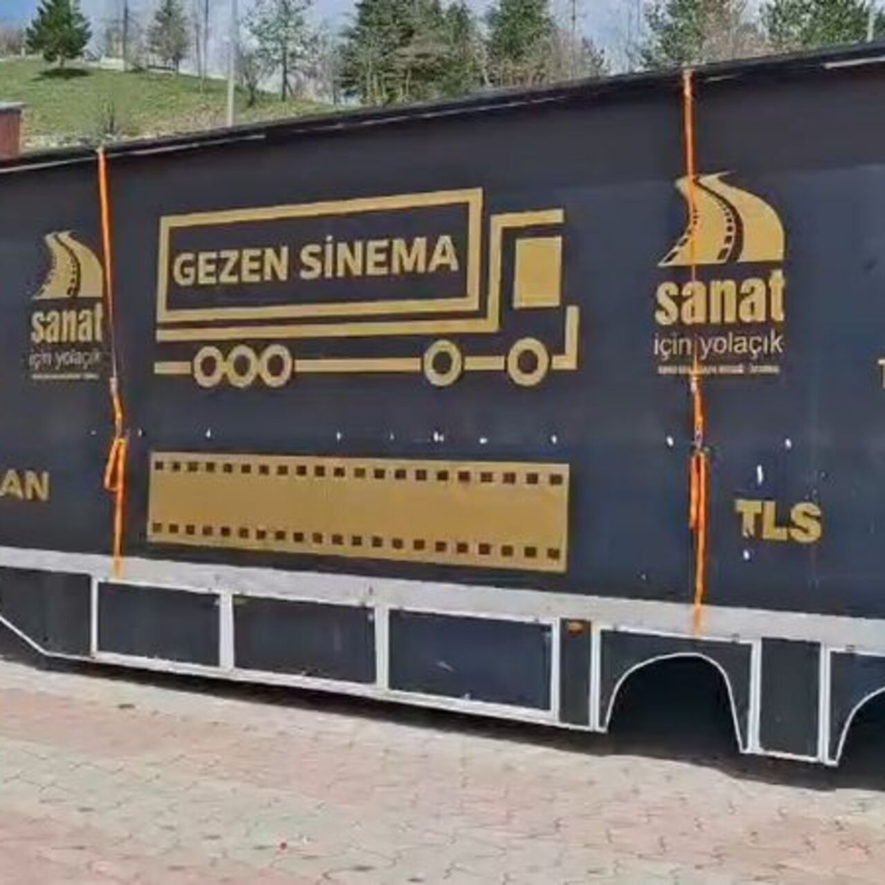 Gezen Sinema TIR’ı 7 yılda 358 ilçeye ulaştı