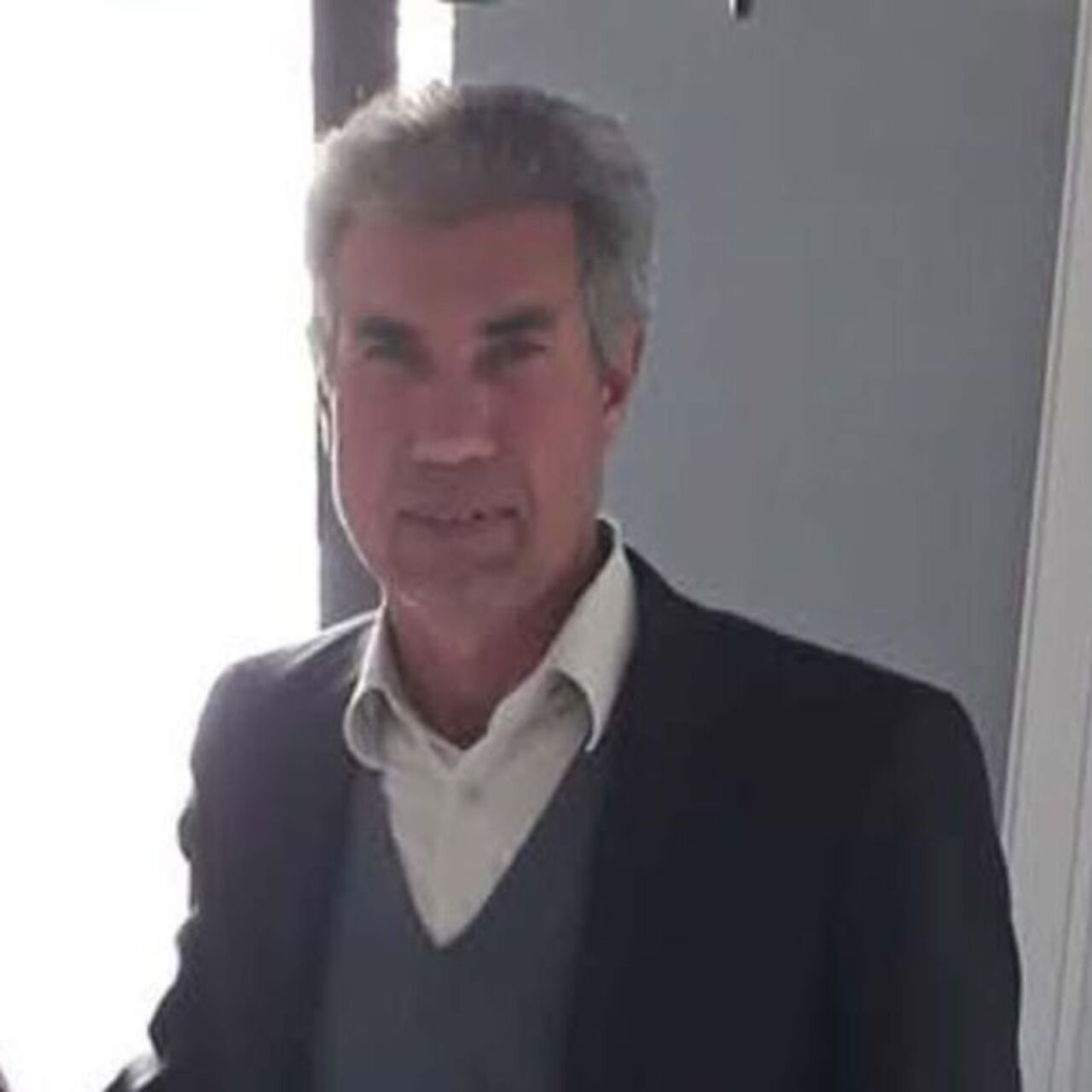 Yem karma makinesine düştü