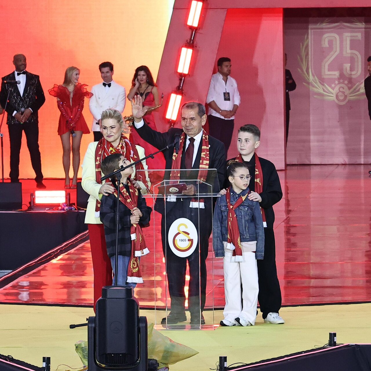 Dursun Özbek’ten Osimhen açıklaması!