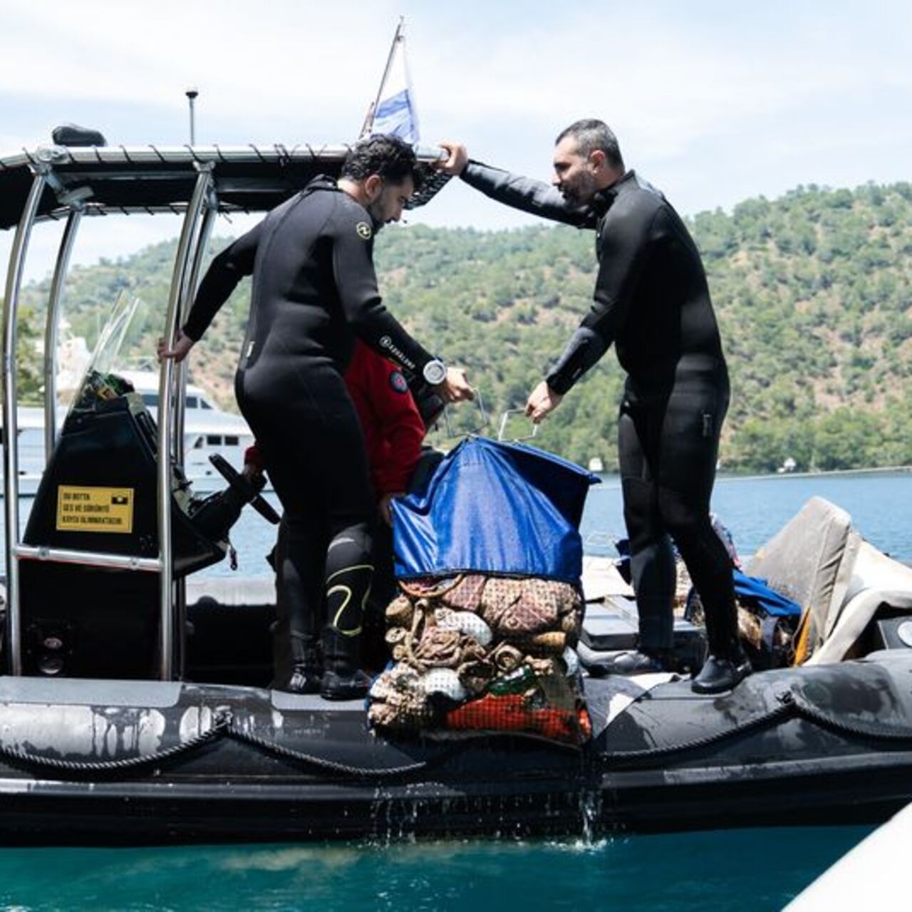 Fethiye’de deniz dibi temizliği yapıldı
