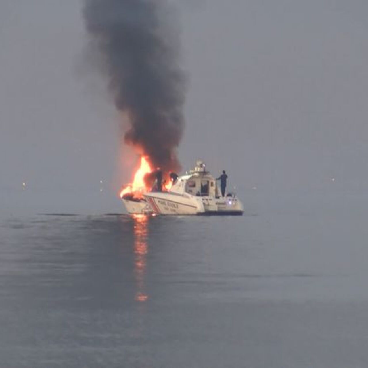 Tuzla Marina’da 4 tekne yandı!