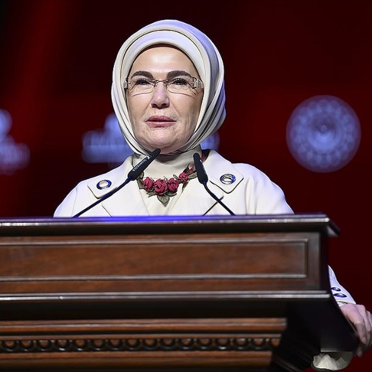 Emine Erdoğan’dan, ‘Dünya Ebeler Günü’ paylaşımı