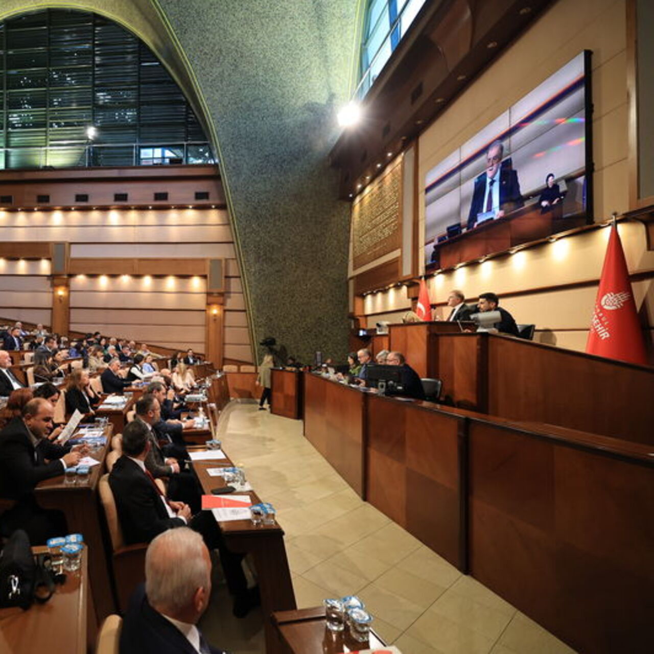 İBB Meclisi’nde su zammı üzerine soru önergesi verildi