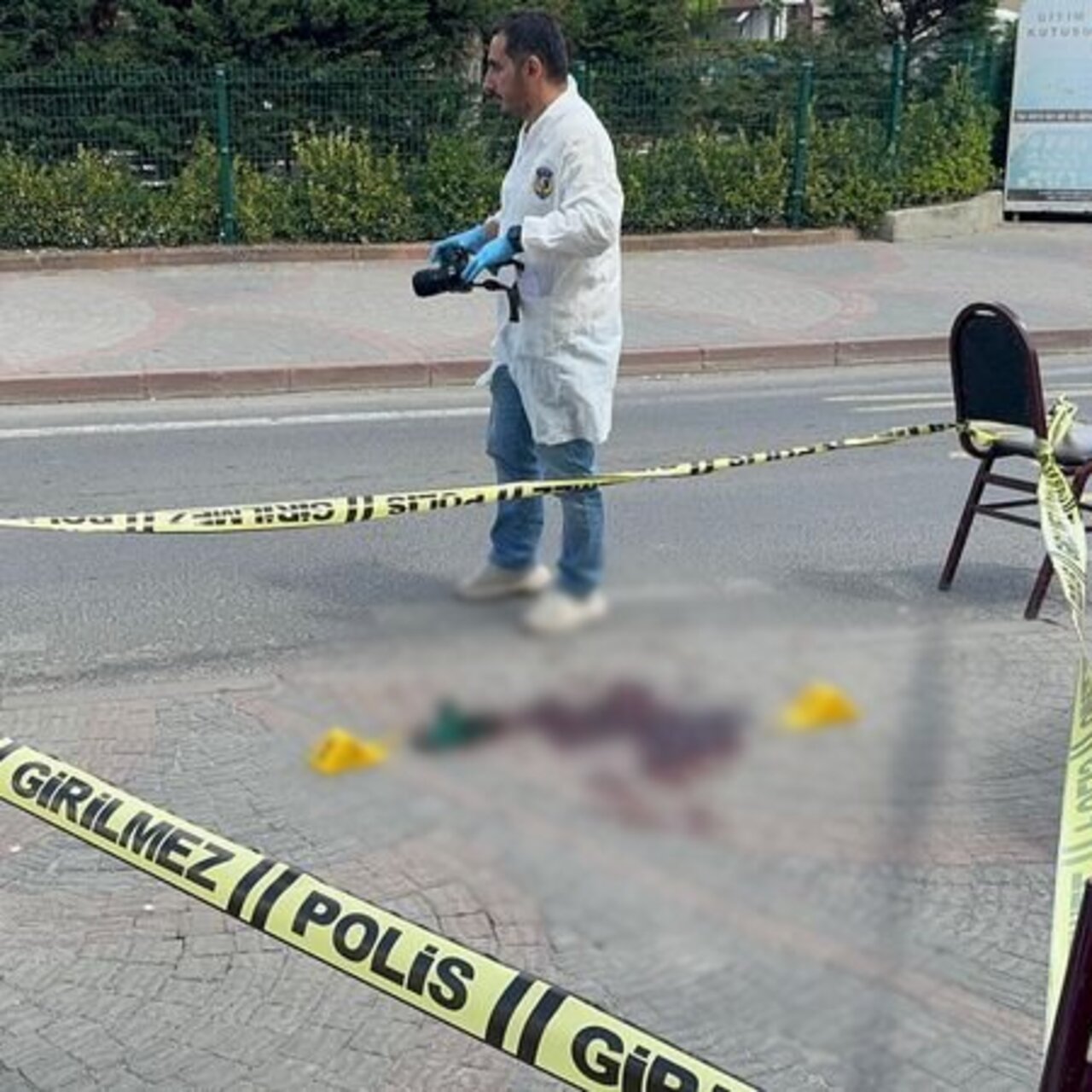 Bıçaklı kavgada muhtarı yaraladı