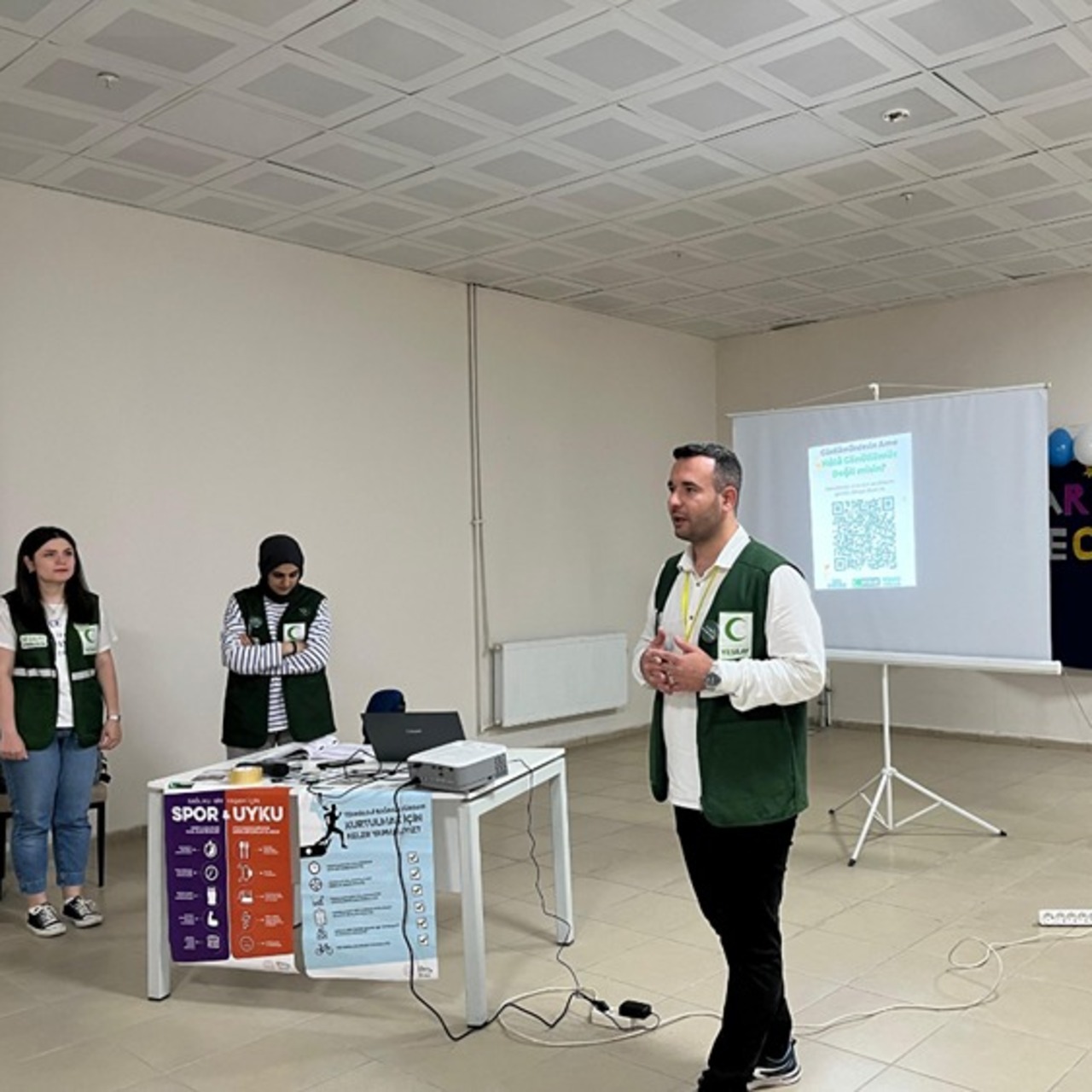 Çocukken babasına sigarayı bıraktırdı, şimdi de bağımlılıkla mücadelede gençlere ilham oluyor