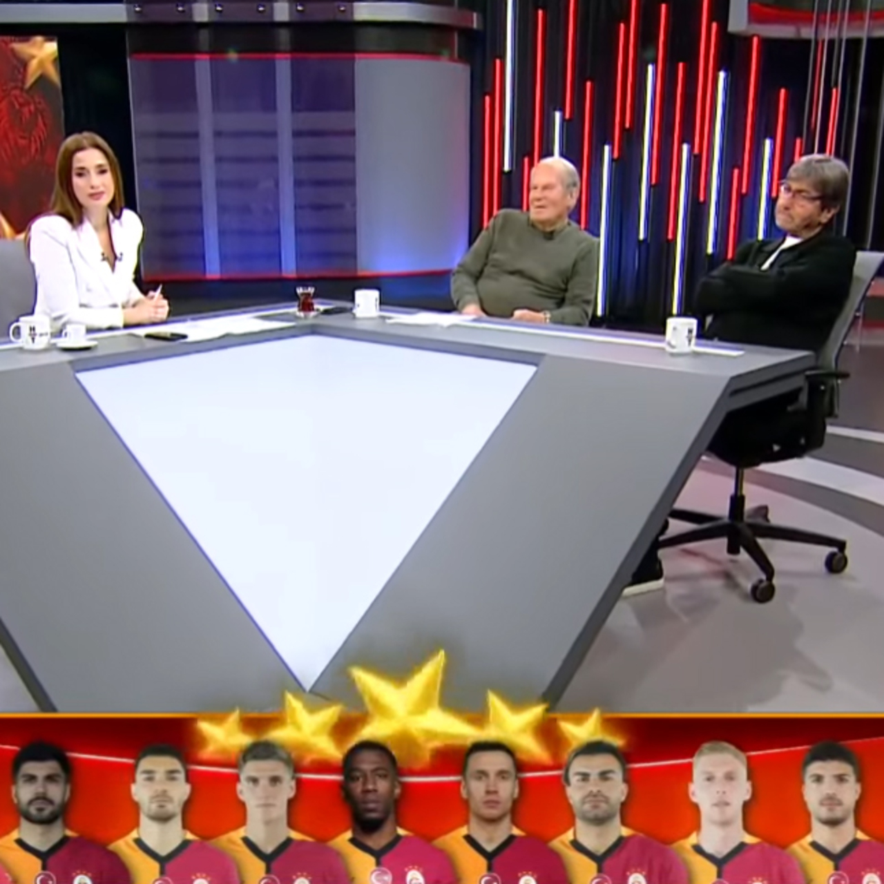 “İki Beşiktaş mağlubiyeti Galatasaray’ı şampiyon yaptı!”