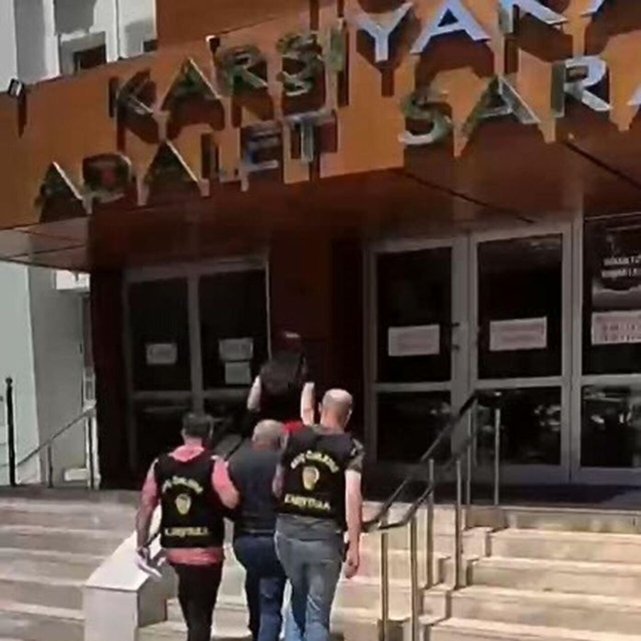 2 kadını öldürmekten 2 müebbet hapis cezası olan firari yakalandı
