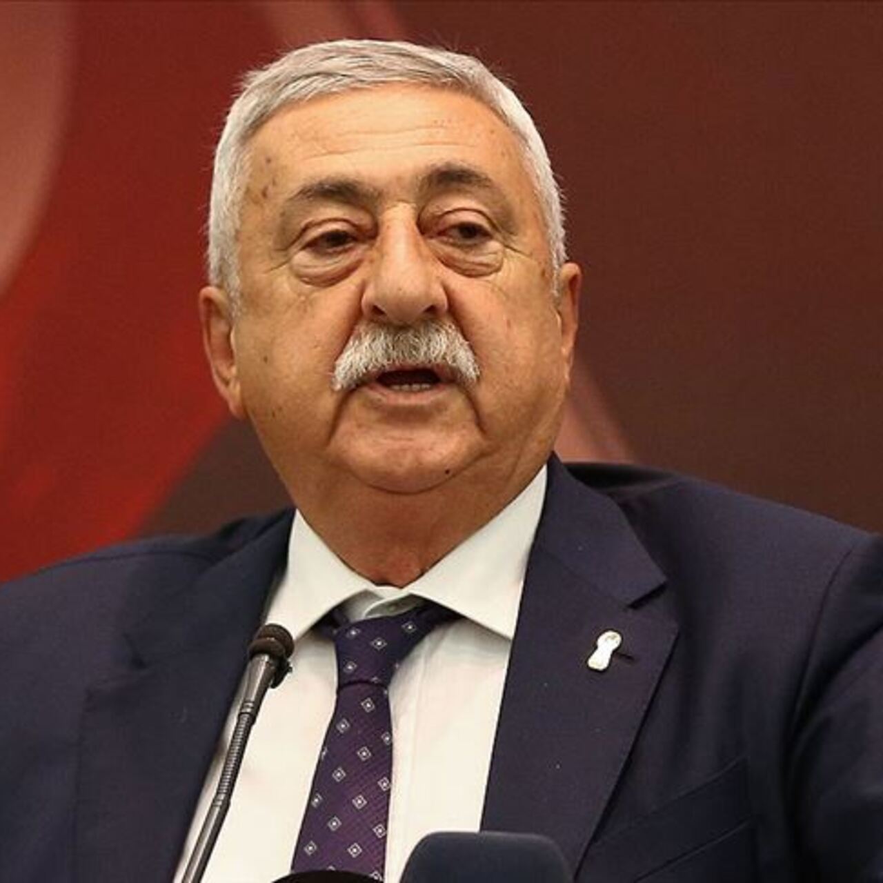 “Esnafımız borcu olmamasına rağmen krediye ulaşamıyor”